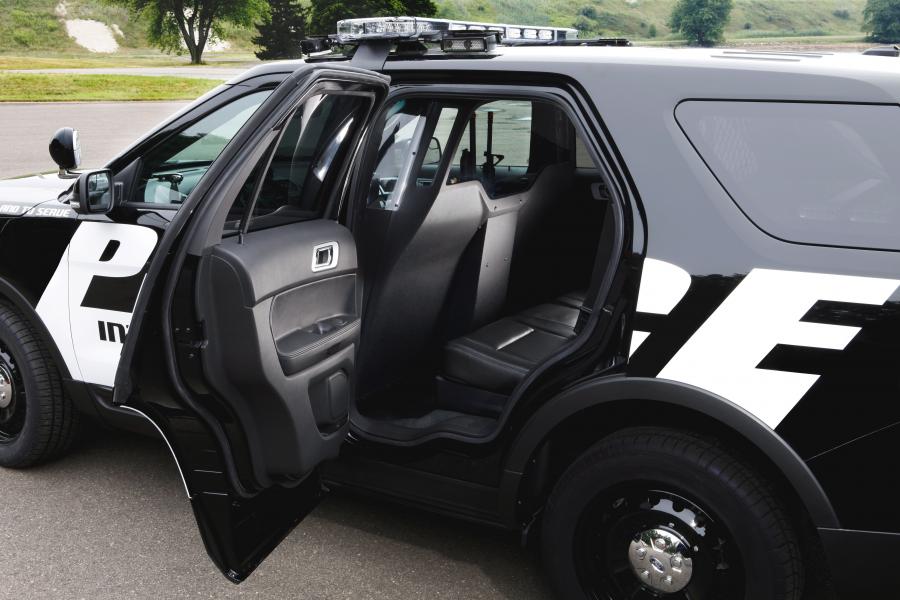  Ford Police Interceptor Utility Vehicle 2010 года  (фото 15 из 39)